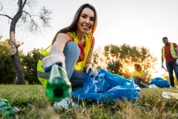 Best Commercial Cleanout Services  in Highwood, IL